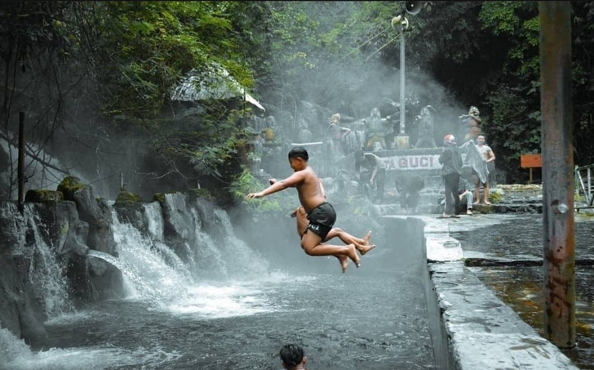 Air Panas Guci Destinasi Wisata Di Tegal Yang Populer