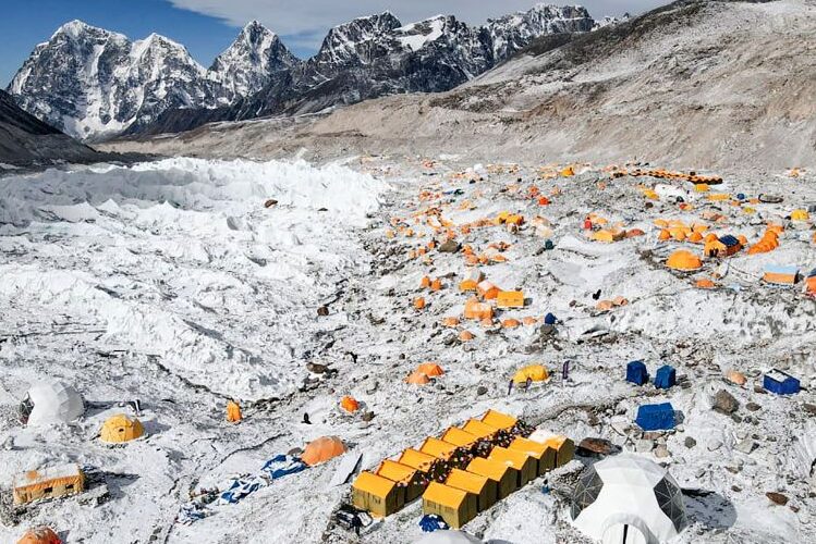 Everest Base Camp Puncak Tertinggi Di Dunia Yang Terkenal