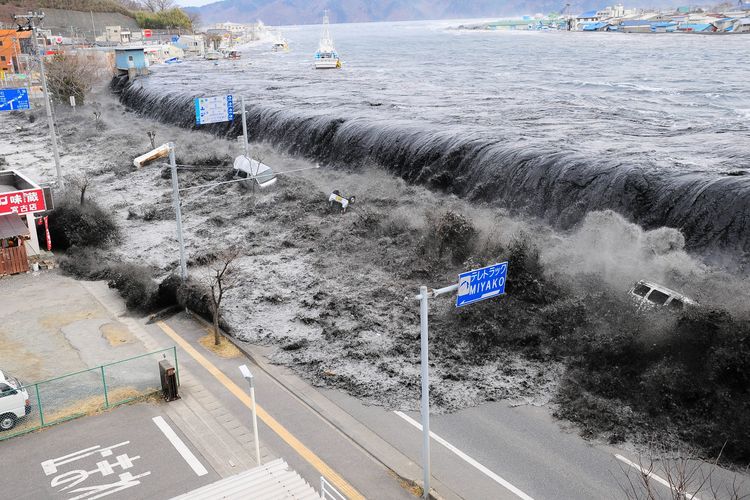 Fenomena Alam Tsunami Bencana Di Sebabkan Gempa Bumi Laut