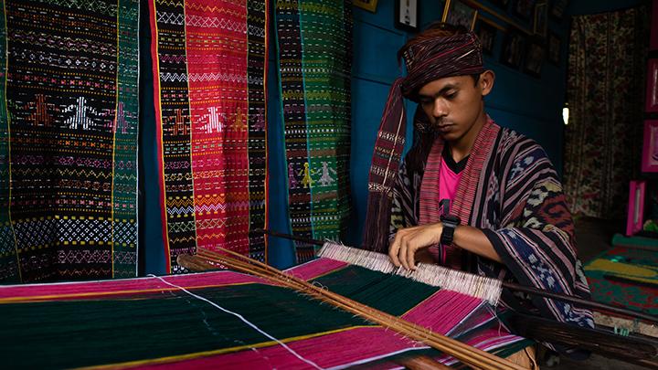 Kain Ulos Warisan Budaya Indonesia Yang Berharga