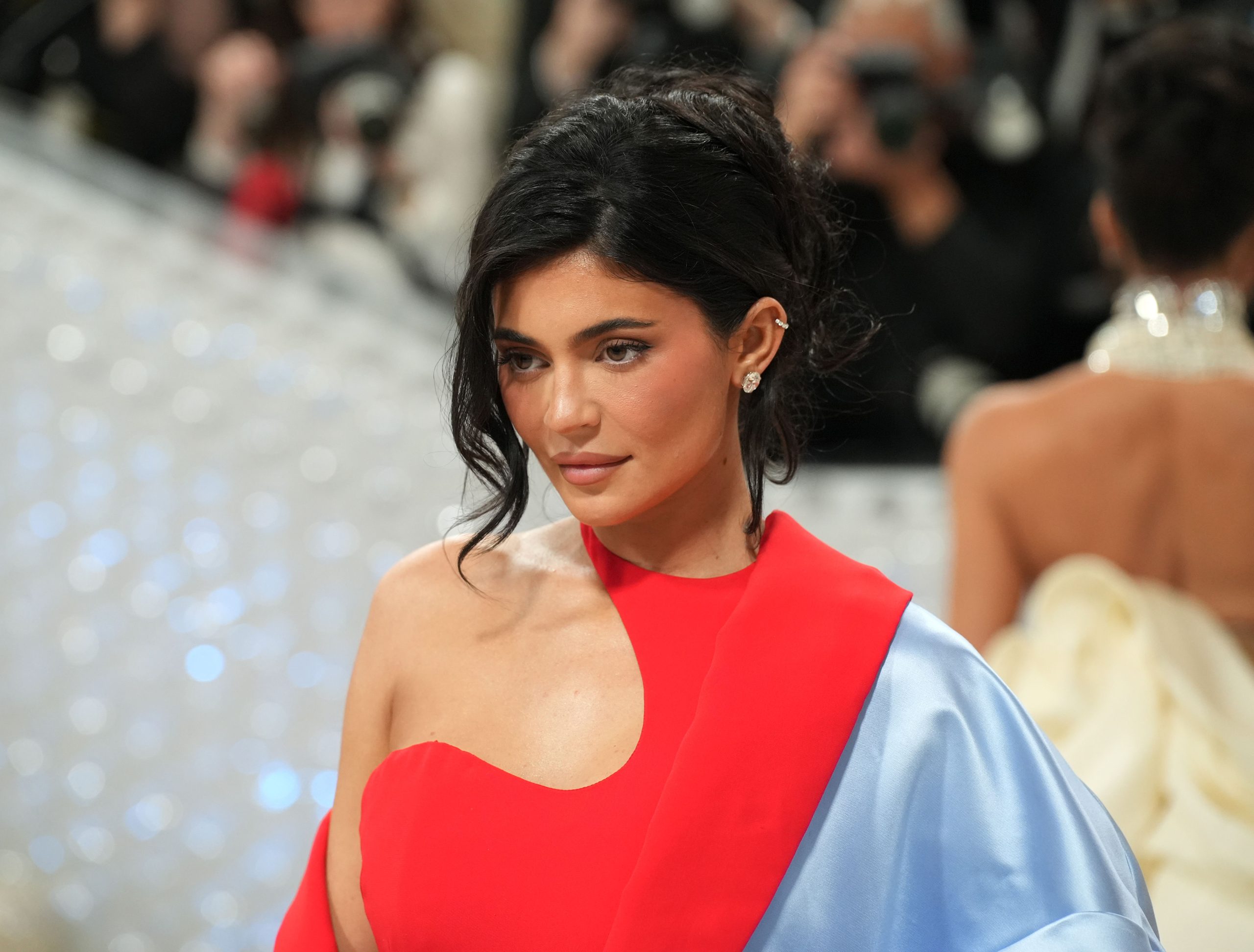 Kylie Jenner Membumi Di Dunia Kecantikan Dan Bisnis