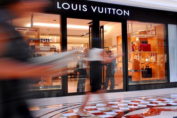 Louis Vuitton Membangun Kekuatan Dalam Dunia Mode