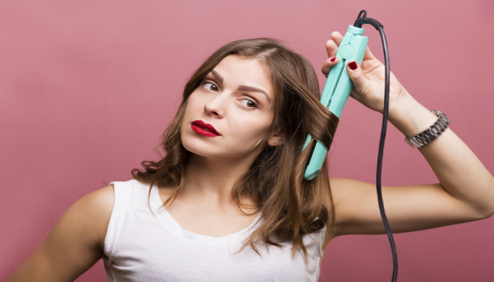 Mencatok Rambut Dapat Membuat Rambut Rusak?