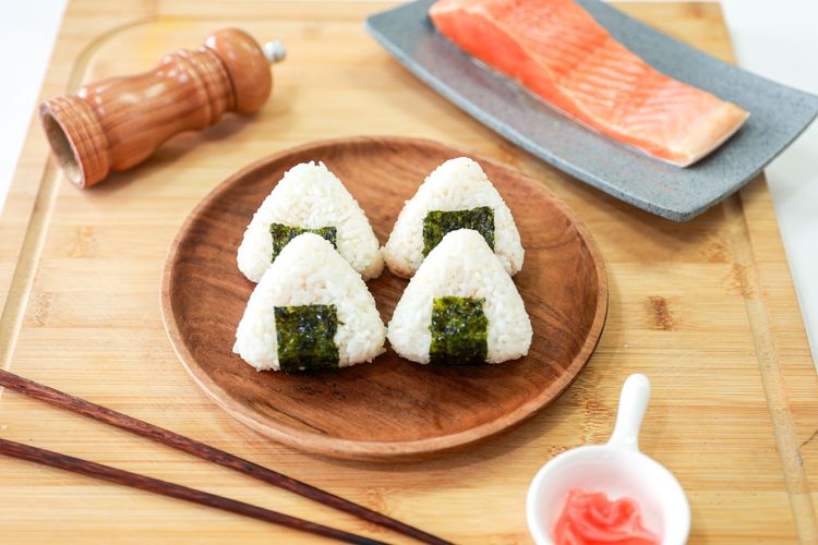 Makanan Khas Jepang Yang Tersebar Di Seluruh Dunia Onigiri