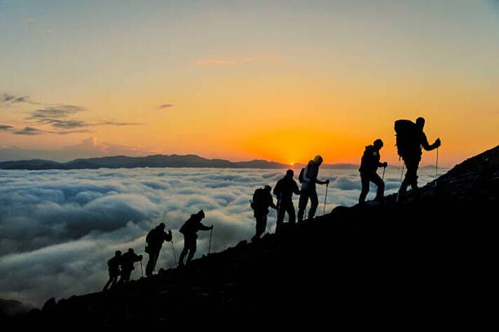 Petualangan Yang Mendebarkan Mendaki Gunung