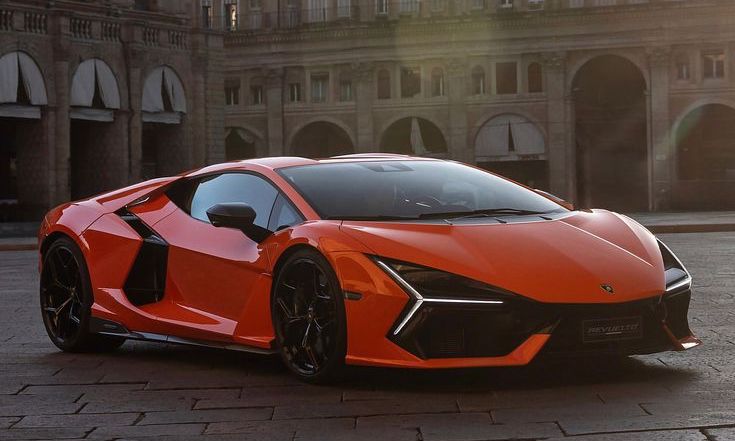 Mobil Hybrid Pertama Lamborghini, Yaitu Lamborghini Revuelto