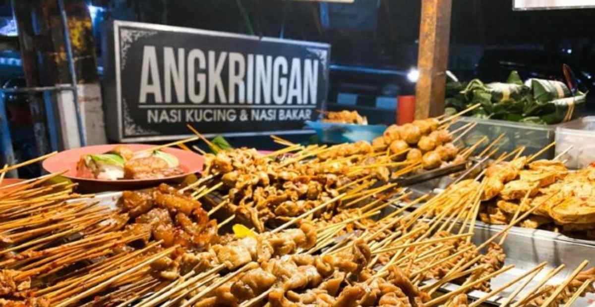 Angkringan Sebagai Cerminan Kearifan Lokal Dalam Kuliner