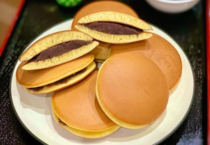 Kuliner Jepang Dorayaki Yang Di Makan Dorami