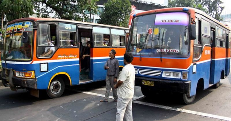 Kendaraan Umum Metromini Mengawali Transportasi Darat