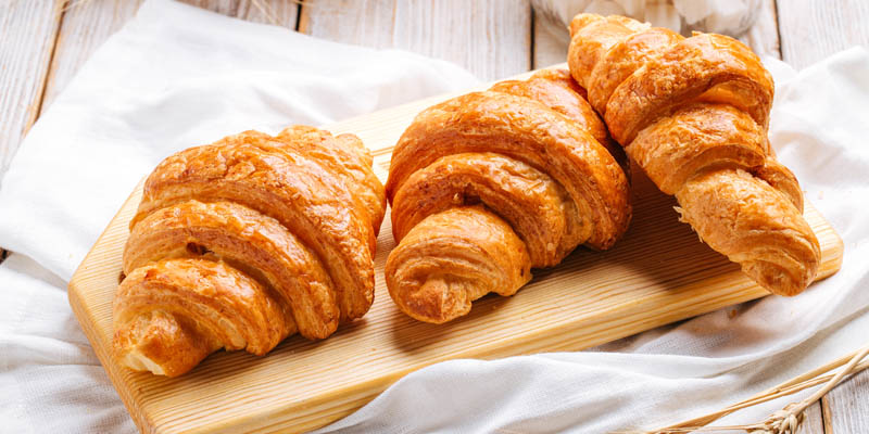 Roti Croissant Dari Hati Melumer Di Mulut