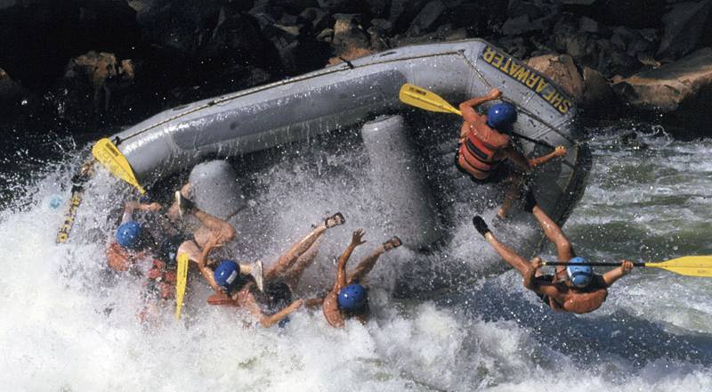 Olahraga Sangat Ekstrim Di Air Arung Jeram