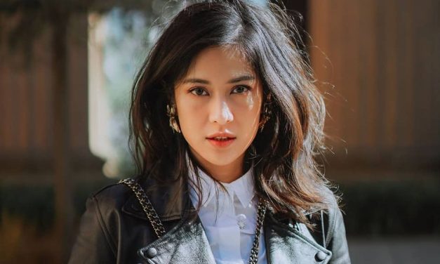 Dian Sastrowardoyo & Kiprah Konsistennya Di Perfilman Indonesia