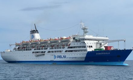 Kapal Pelni Transportasi Laut Indonesia Yang Handal