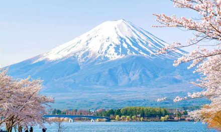 Pegunungan Fuji Menawarkan Kekayaan Budaya Menadalam