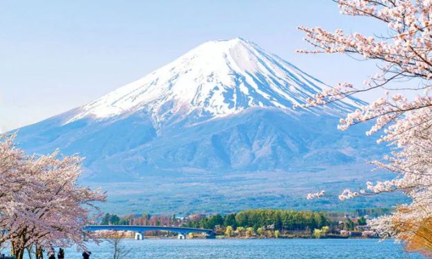 Pegunungan Fuji Menawarkan Kekayaan Budaya Menadalam