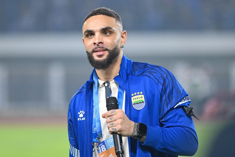 Persib Isyaratkan Debut Layvin Kurzawa Semakin Dekat
