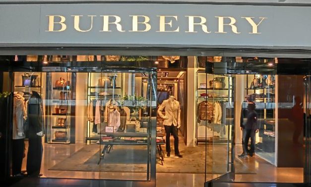 Burberry Hadirkan Ragam Prodak Fashion Yang Berkualitas
