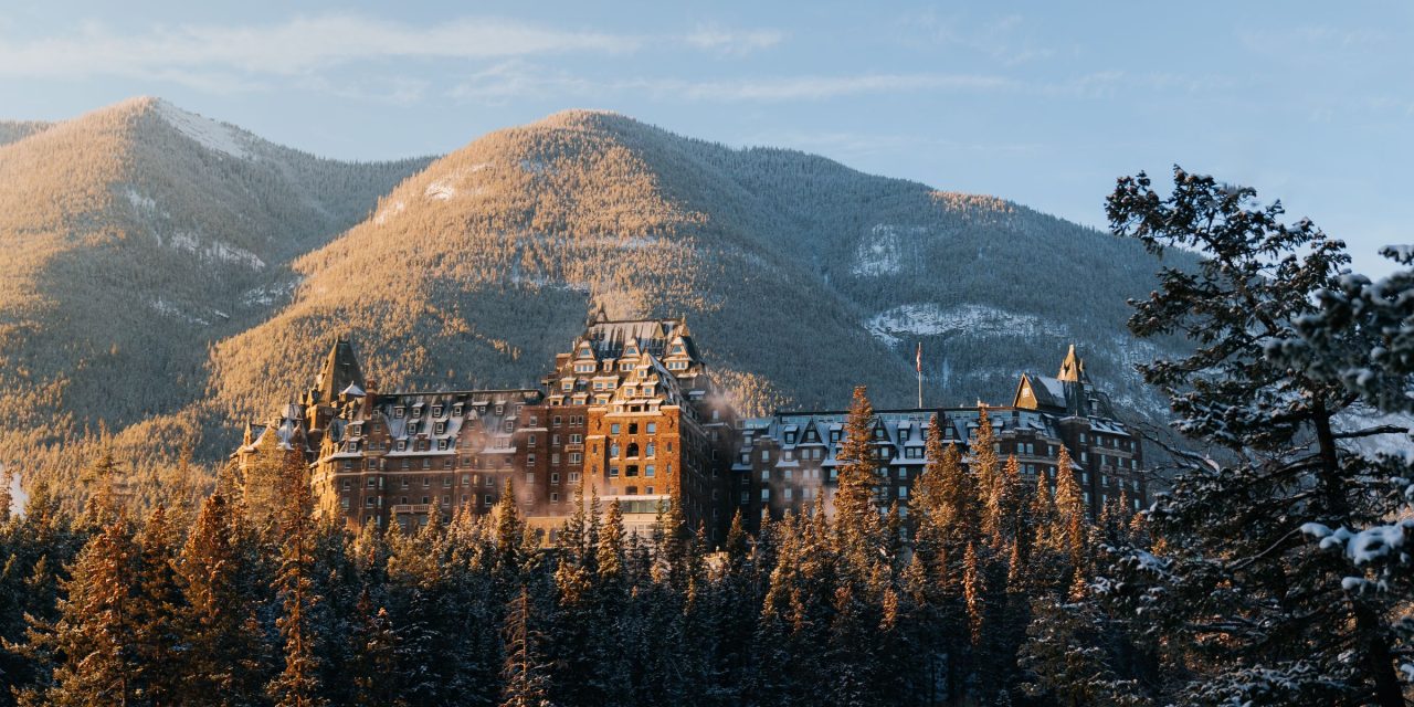 Hotel Banff Springs Penginapan Angker Di Tengah Hutan