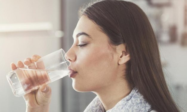 Konsumsi Air Hangat Secara Rutin, Apa Keuntungannya?