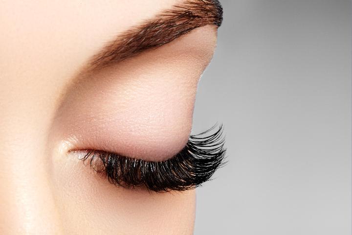 Penggunaan Eyelash Extension, Apa Keunggulannya?