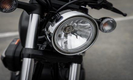 Cara Efektif Memilih Lampu Penerangan Pada Motor Anda