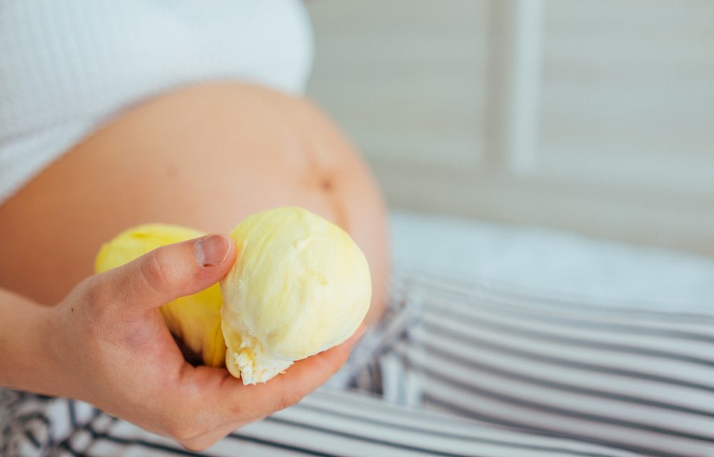Pantangan Ibu Hamil Dalam Mengonsumsi Buah Durian
